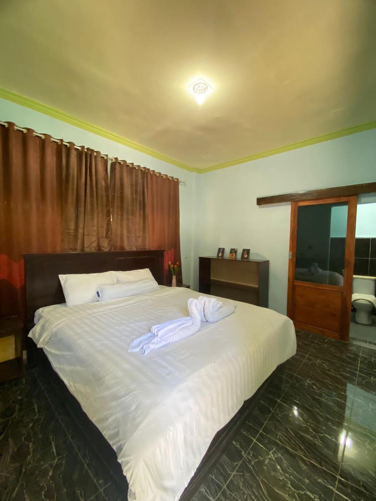 Kurnia Family Homestay & Restaurant! Huu Екстер'єр фото