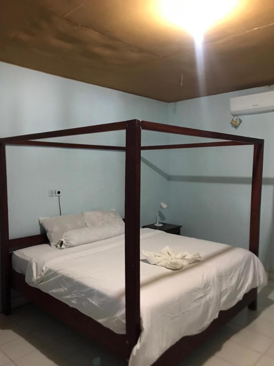 Kurnia Family Homestay & Restaurant! Huu Екстер'єр фото