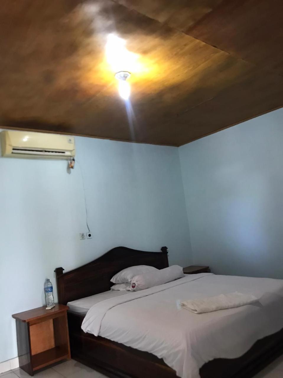Kurnia Family Homestay & Restaurant! Huu Екстер'єр фото